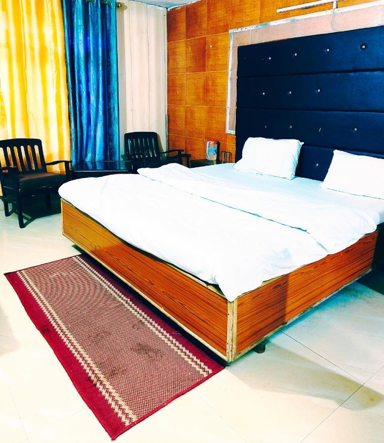 Hotel Holiday Dalhousie - Near Ghandhi Chowk Mall Road Zewnętrze zdjęcie