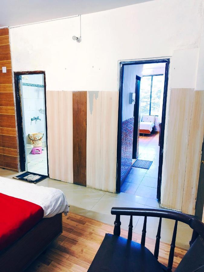 Hotel Holiday Dalhousie - Near Ghandhi Chowk Mall Road Zewnętrze zdjęcie