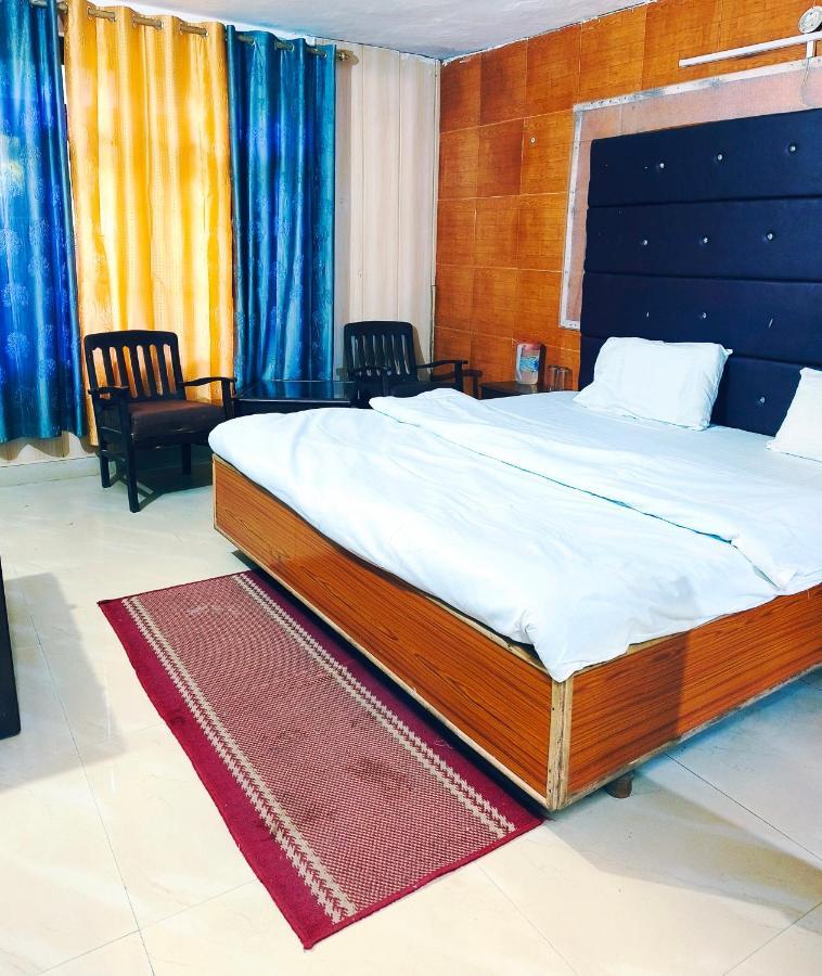 Hotel Holiday Dalhousie - Near Ghandhi Chowk Mall Road Zewnętrze zdjęcie
